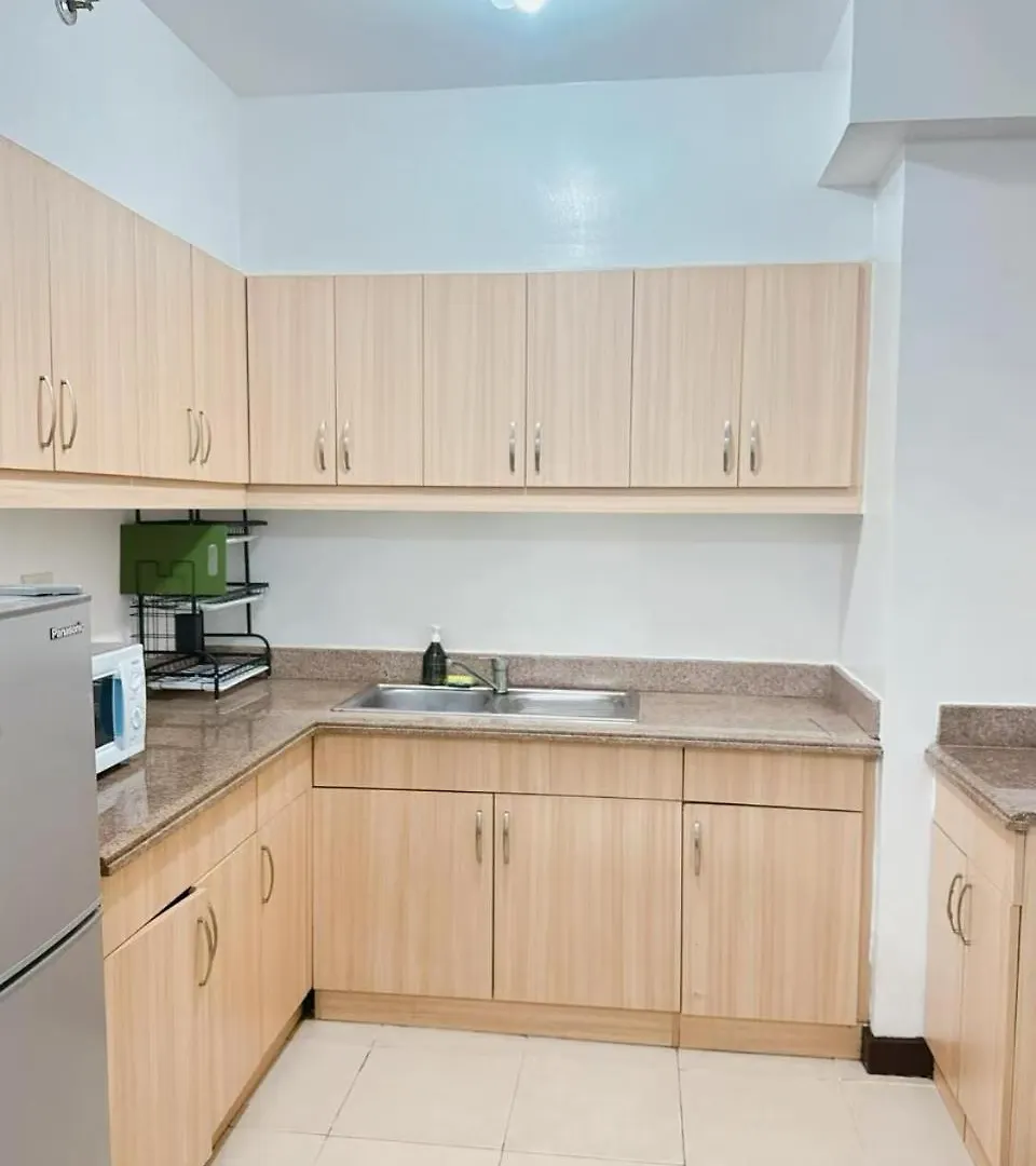 Tan Condo Las Pinas Love hotel