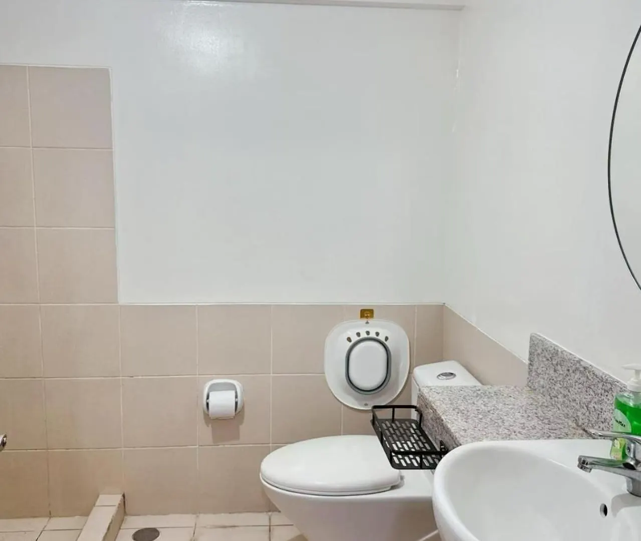 Love hotel Tan Condo Las Pinas Philippines